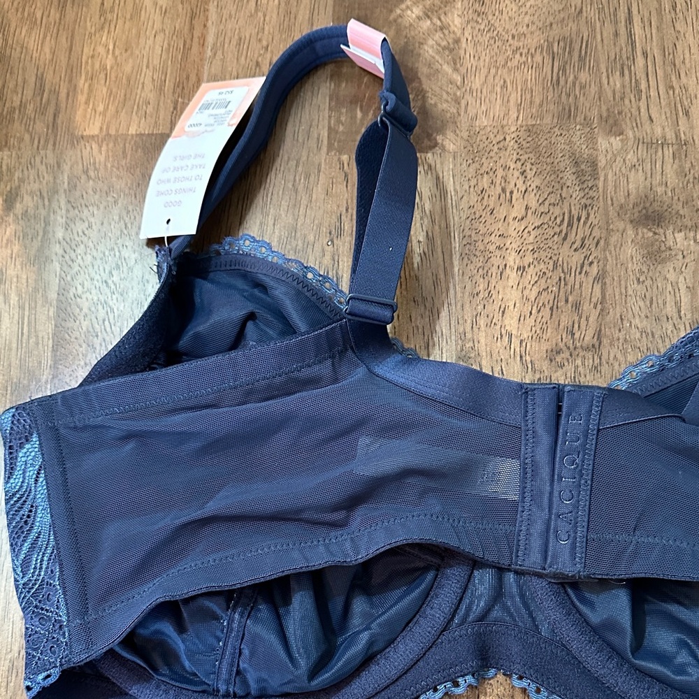 Cacique Women's Navy Lace Underwire Bra - Blue. Size 42DDD. NWT - Picture 7 of 9